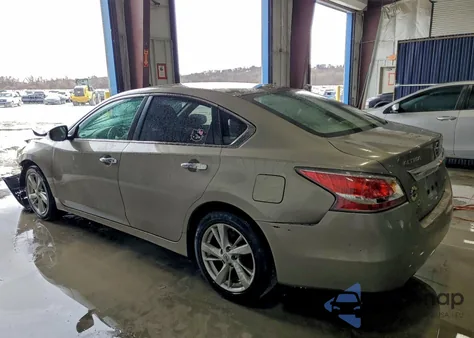 2014 Nissan Altima 2.5 from USA, damaged, VIN 1N4AL3AP8EN245329
